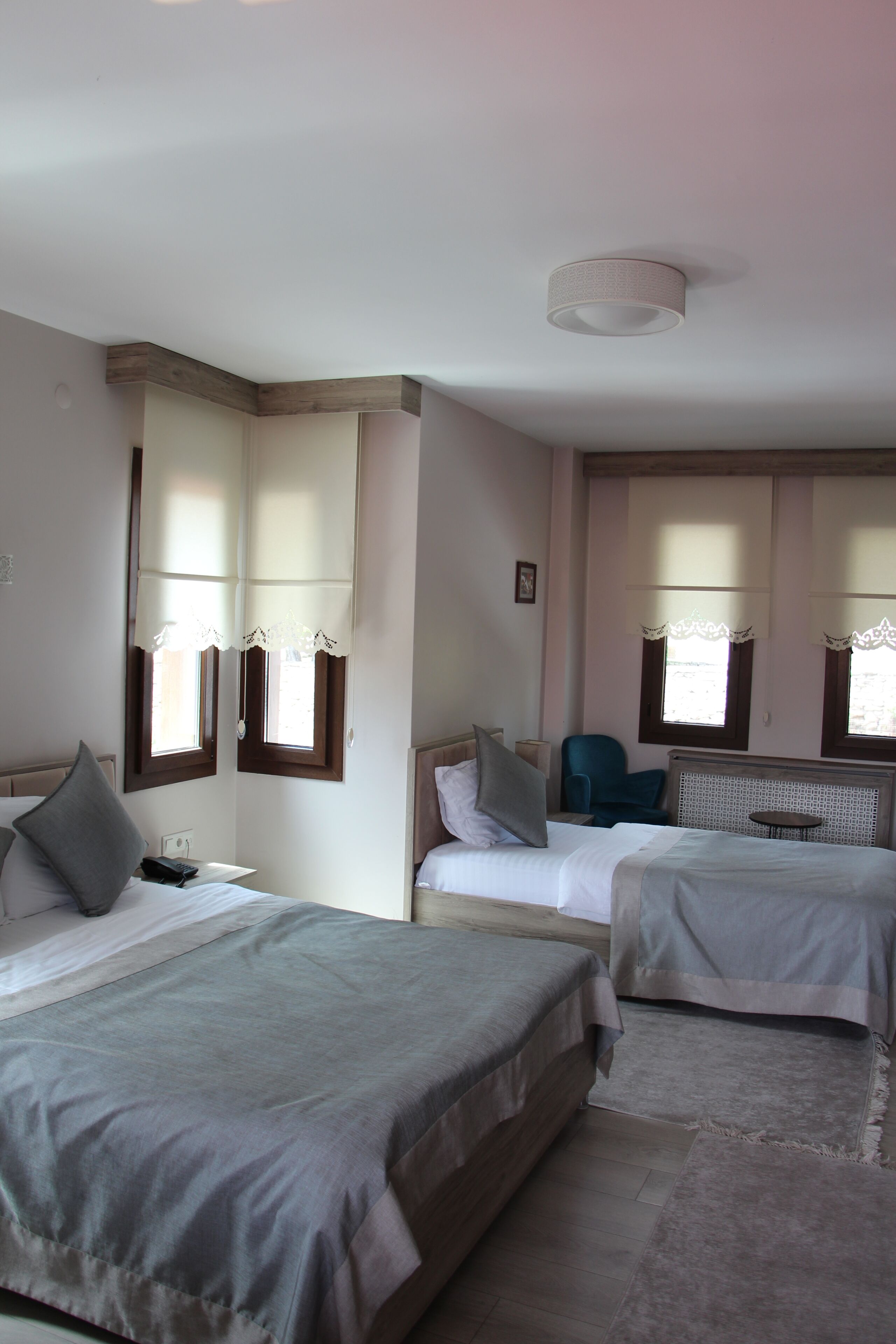 Standaard kamer | Luxe beddengoed, een kluis op de kamer, individueel gedecoreerd