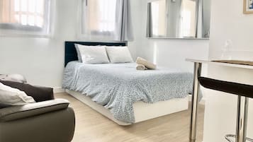 Basic Studio, Ensuite, City View (Picacho Bajo) | Room amenity