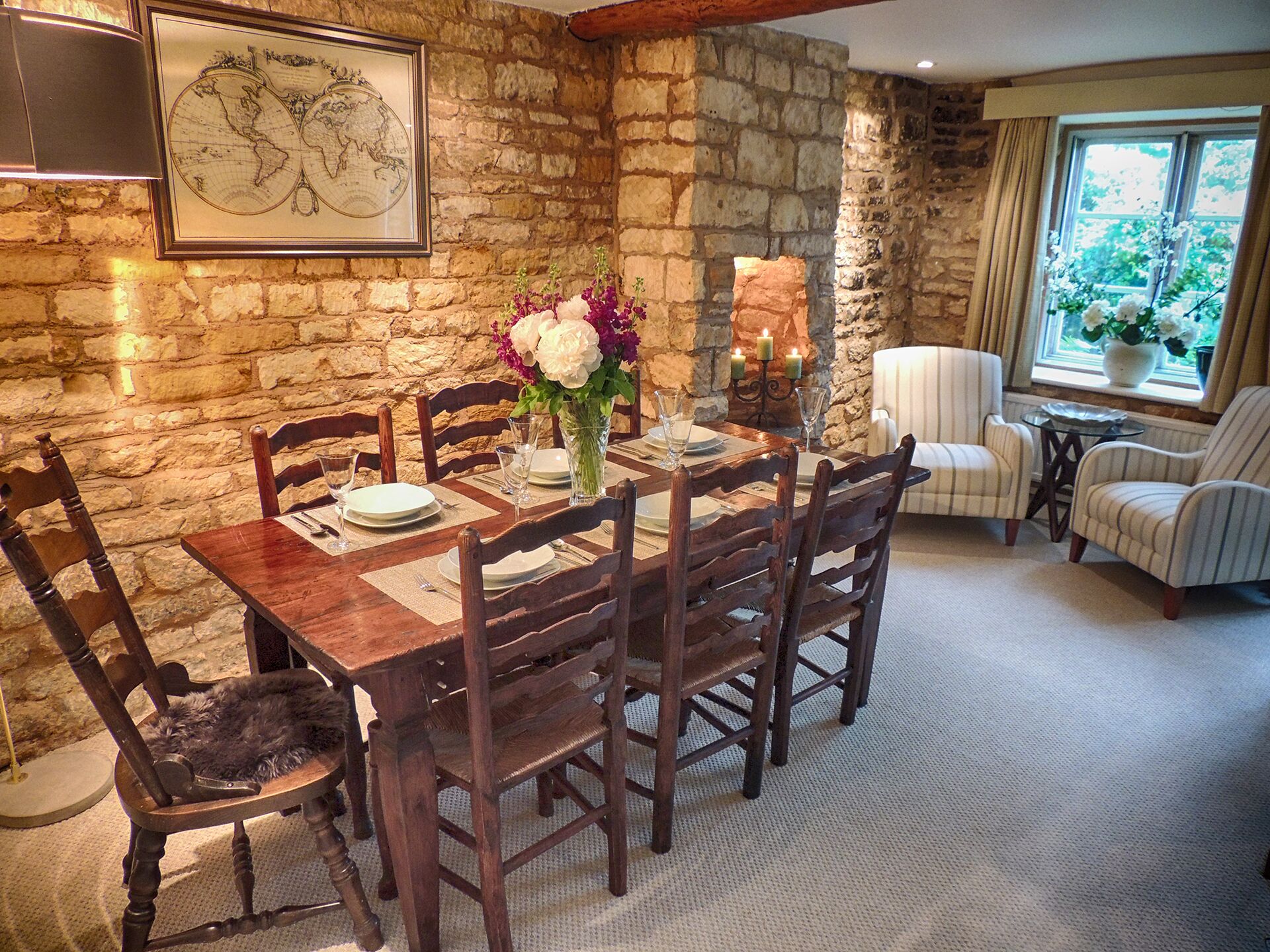 Luxury Cottage, Private Bathroom | Restaurant