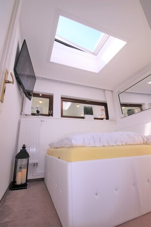 3 chambres, coffre-fort, fer et planche à repasser, lit de bébé portatif