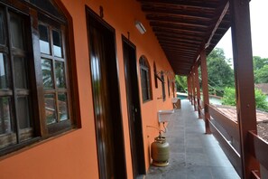 Property grounds - Cecilia Maranduba 0001.05 (Praia do Sape)
