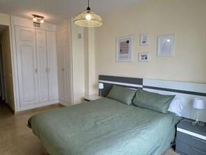 2 chambres, fer et planche à repasser, Wi-Fi gratuit