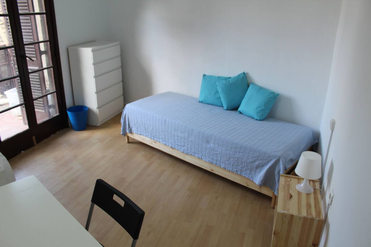 Single Room, Balcony, City View | Blackout curtains, iron/ironing board (on request), free WiFi