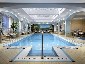 Indoor pool, open 6:00 AM to 10:00 PM, pool loungers - Fairmont Royal York Gold Experience (Toronto)