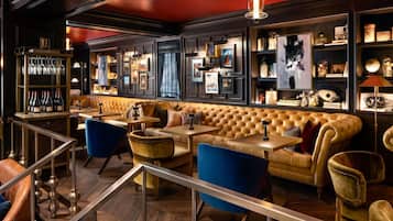 3 bares, bar de cocktails, bar de champagne