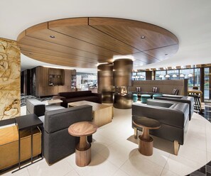 Cafe - Fairmont The Queen Elizabeth Gold Experience (Montreal)