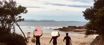 Byron Bay The Pass Beach House - Beach, Bush and Town all you need.