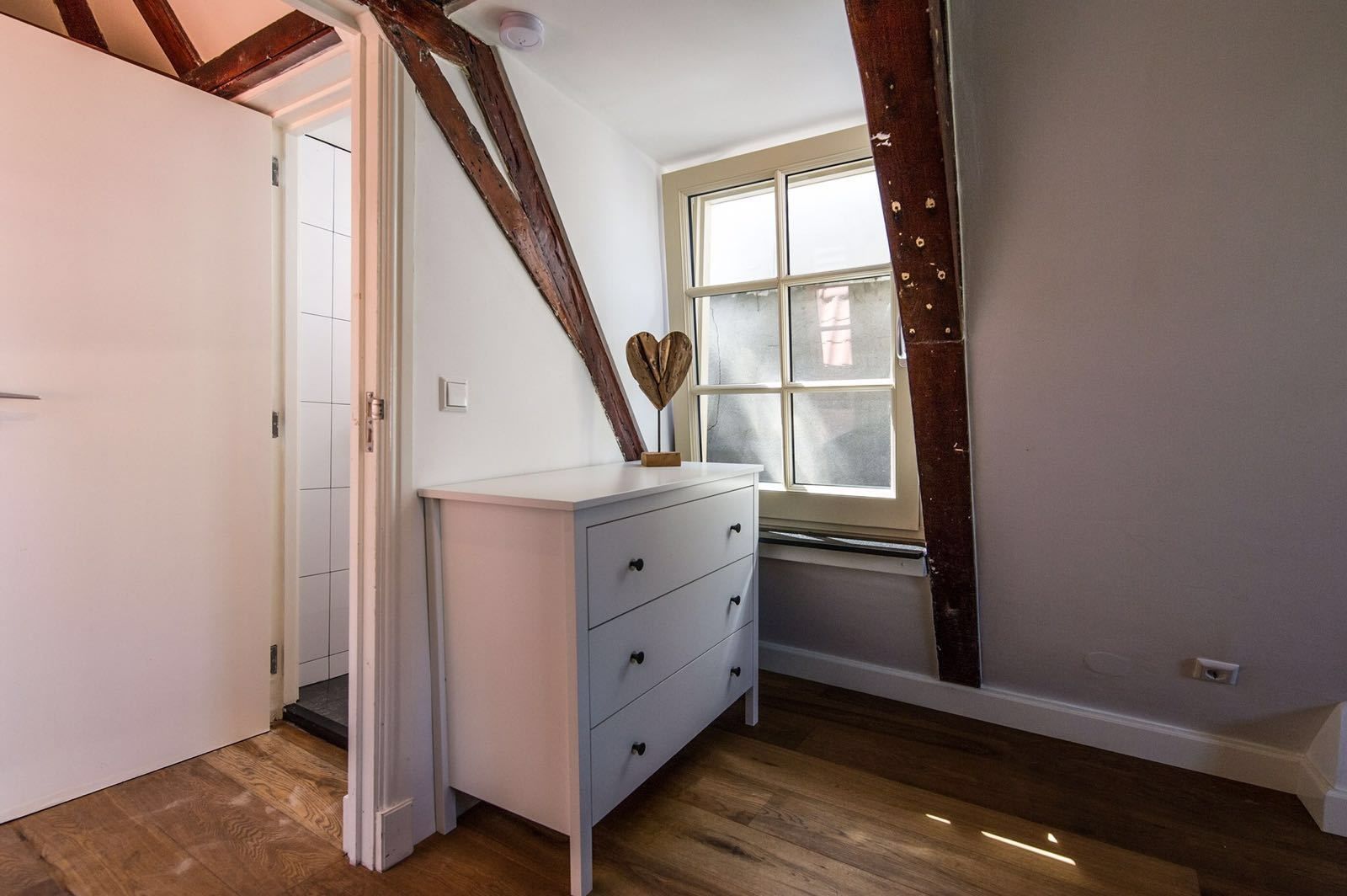 城市客房 | 起居区