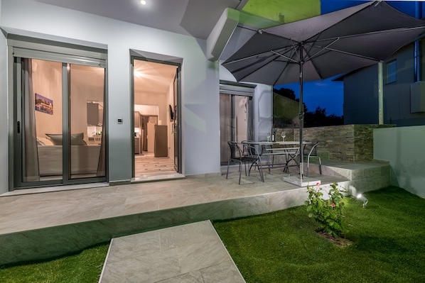 Lägenhet - 2 sovrum (Iliada) | Utsikt mot innergård