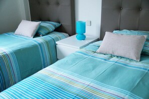 2 slaapkamers, een strijkplank/strijkijzer, gratis wifi