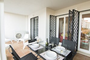 Outdoor dining - Manilva Playa 2187 On the Coast (Manilva)