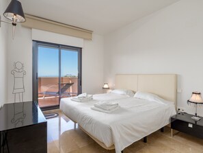 2 slaapkamers, een strijkplank/strijkijzer, gratis wifi