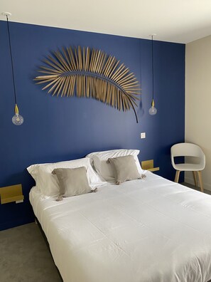 Suite junior | Decoración individual, mobiliario individual, escritorio