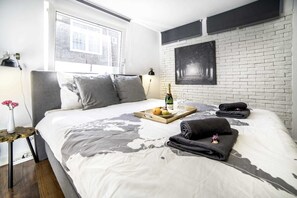 Deluxe Room | Individually decorated, individually furnished, free WiFi, bed sheets