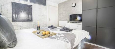 بديكورات فريدة لكل غرفة وطراز فريد لكل وحدة وواي فاي مجانًا