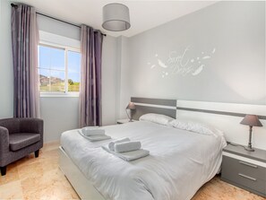 2 chambres, fer et planche à repasser, Wi-Fi gratuit