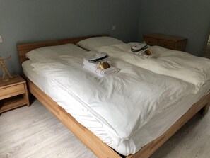 4 Schlafzimmer, Bügeleisen/Bügelbrett, Reisekinderbett, kostenloses WLAN