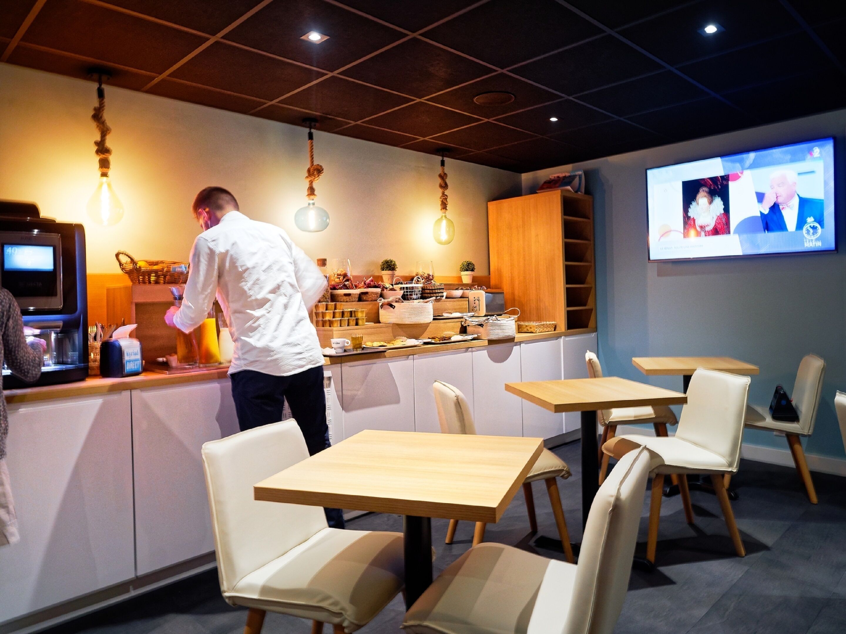 daily buffet breakfast (eur 8.90 per person)