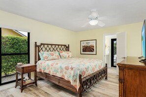 4 bedrooms, desk, iron/ironing board, travel crib - Fully Remodeled Single-Story Home w/Heated Pool and Water View (Marco Island)