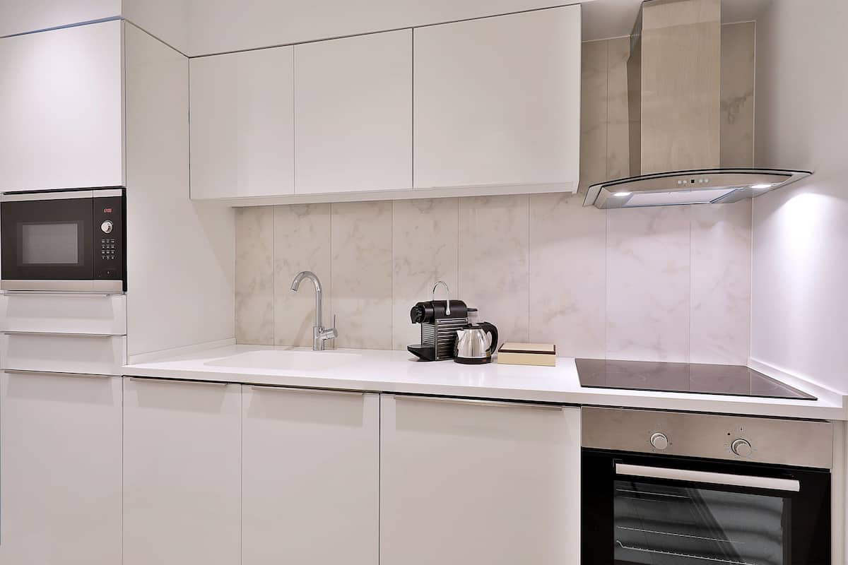 1 bedroom, hypo-allergenic bedding, pillow-top beds, minibar
