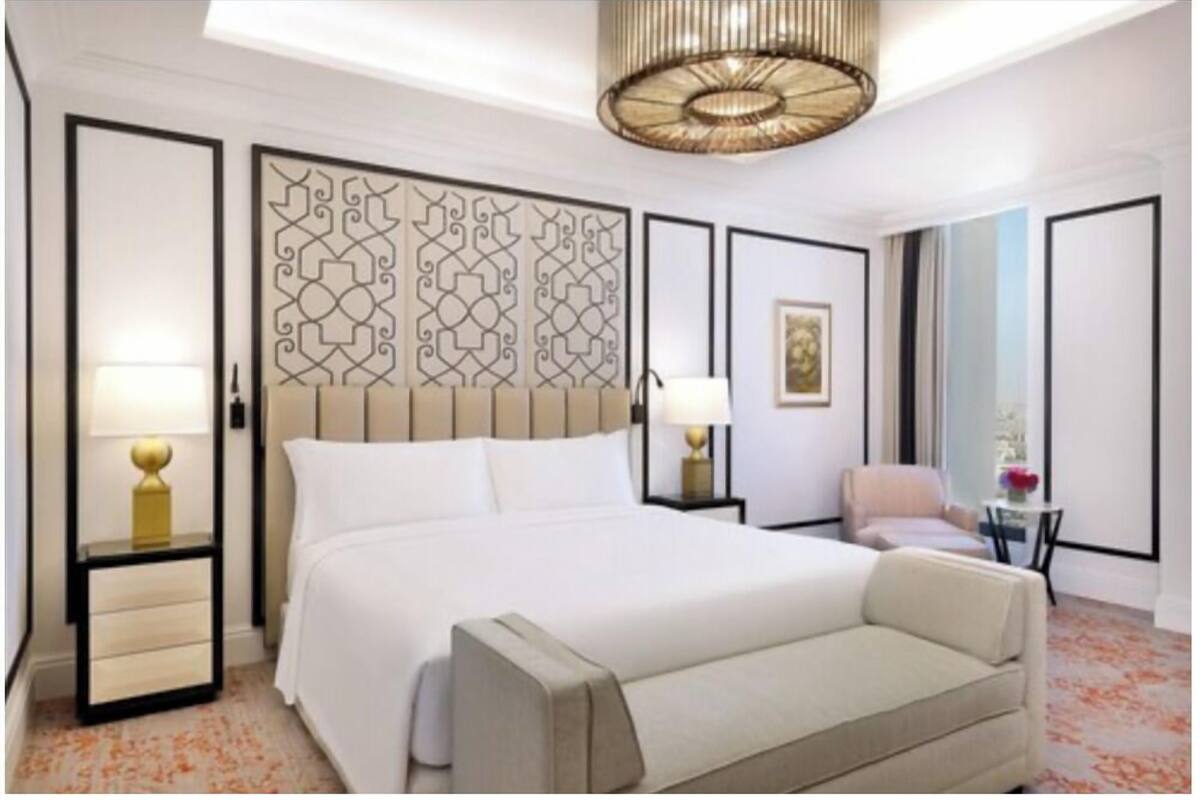 Luxury Suite, 1 Bedroom (View) | Premium bedding, pillowtop beds, minibar, in-room safe