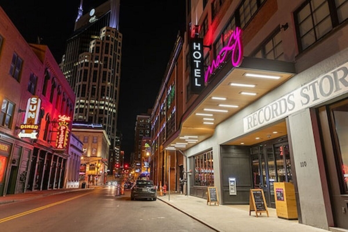 Moxy Nashville Downtown, a Marriott Hotel Reviews, Deals & Photos 2023