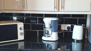 Apartment, 1 King Bed with Sofa bed | Private kitchen - Plumstead Serviced Apartment (London)