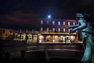 Front of property - evening/night