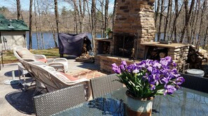 Terrace/patio - Hemlock Hide-A-Way Cozy Romantic Private Lake Cabin (Rice Lake)