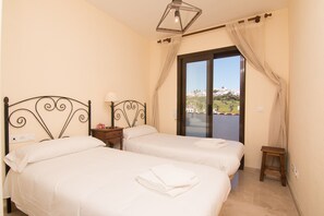 2 bedrooms, iron/ironing board, free WiFi - Marina Real Penthouse 2233 (Manilva)