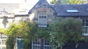 City Apartment, 2 Bedrooms, Non Smoking, Kitchen | View from room