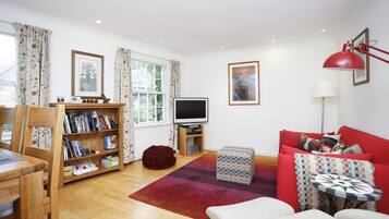 City Apartment, 2 Bedrooms, Non Smoking, Kitchen | Living area | LCD TV, DVD player