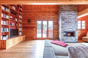 Televisor i llar de foc 