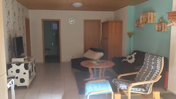 Fernseher, Stereoanlage