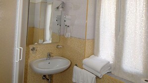Unclassified image, 4 of 20, button - Affittacamere Sull'Arco (Monterosso al Mare)