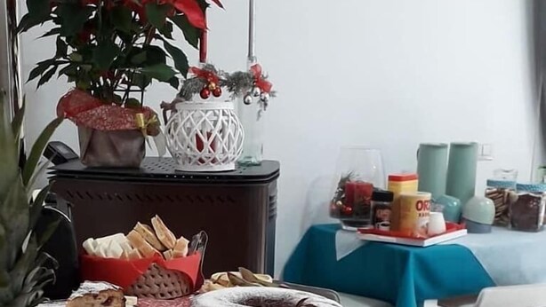 A buffet table with various food items including fruits, pastries, and snacks. - B&B Fradama' Holiday Dorgali (Dorgali)