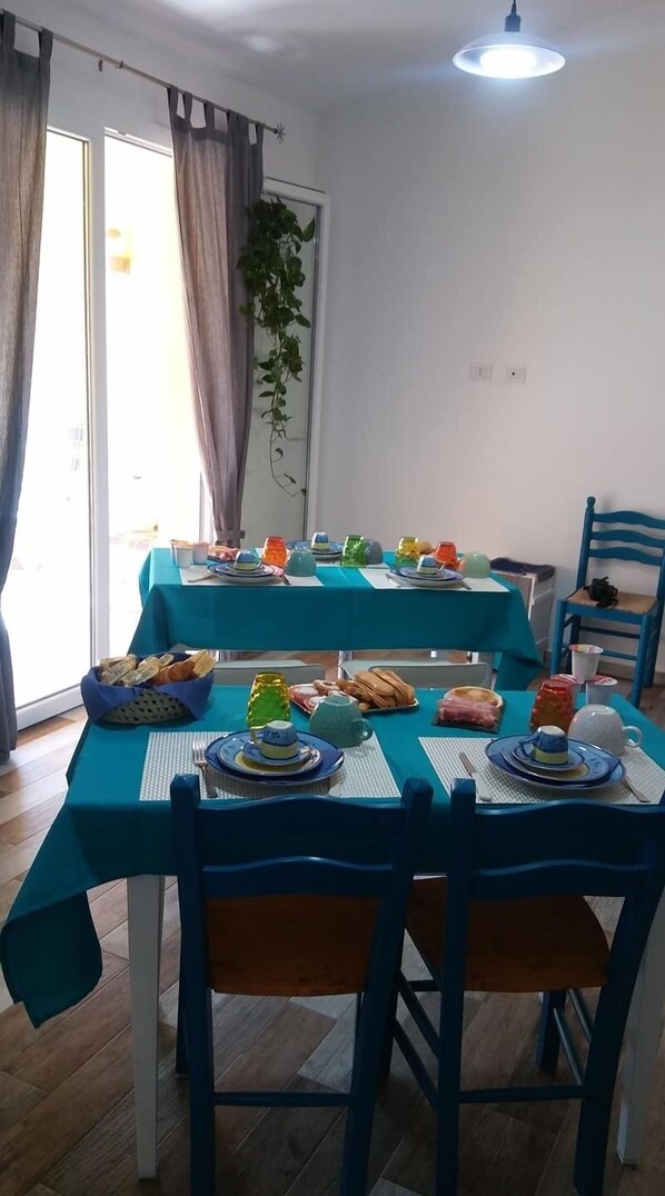 Gratis morgenmadsbuffet hver dag