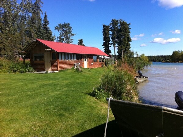 Exterior - Best salmon/rainbow fishing - no elbow to elbow, take rental to best spot! FUN! (Soldotna)