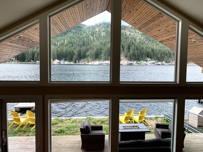 Waterfront Cabin on Deer Lake with Private Dock