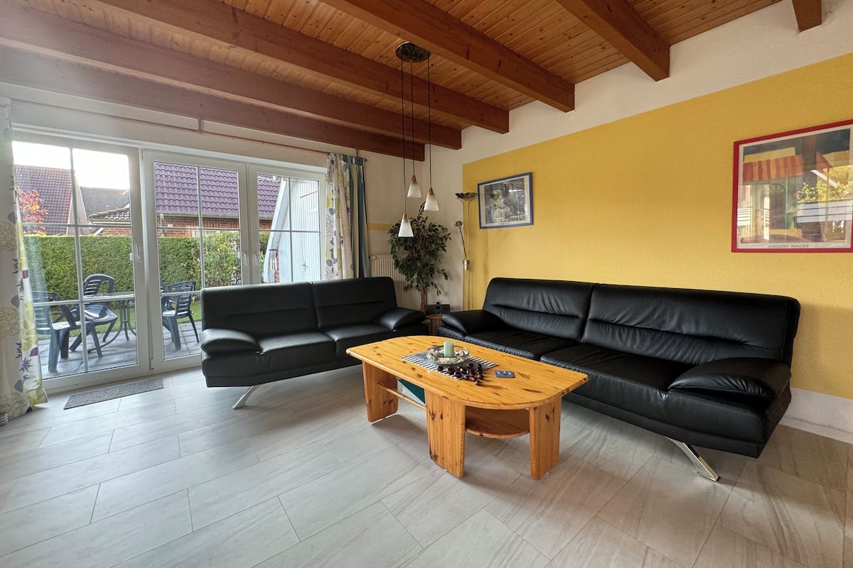 Casa (Zum Hallenbad 19) | Área de sala de estar | Televisión