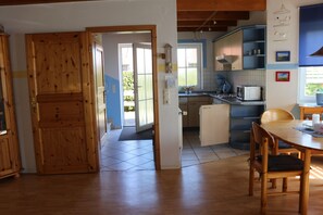 Ferienhaus (Zum Hallenbad 19) | Wohnbereich | Fernseher