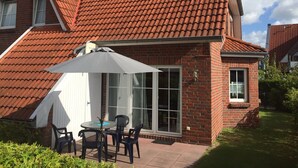 House (Zum Hallenbad 19) | Terrace/patio - Doppelhaushälfte Hooksiel (Wangerland)