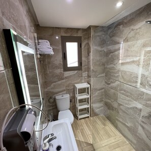 Shower, hair dryer, towels - Well furnished villa in marrakech (Marrakech)