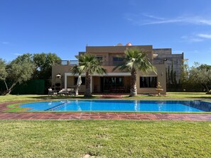 Outdoor pool, a heated pool - Well furnished villa in marrakech (Marrakech)