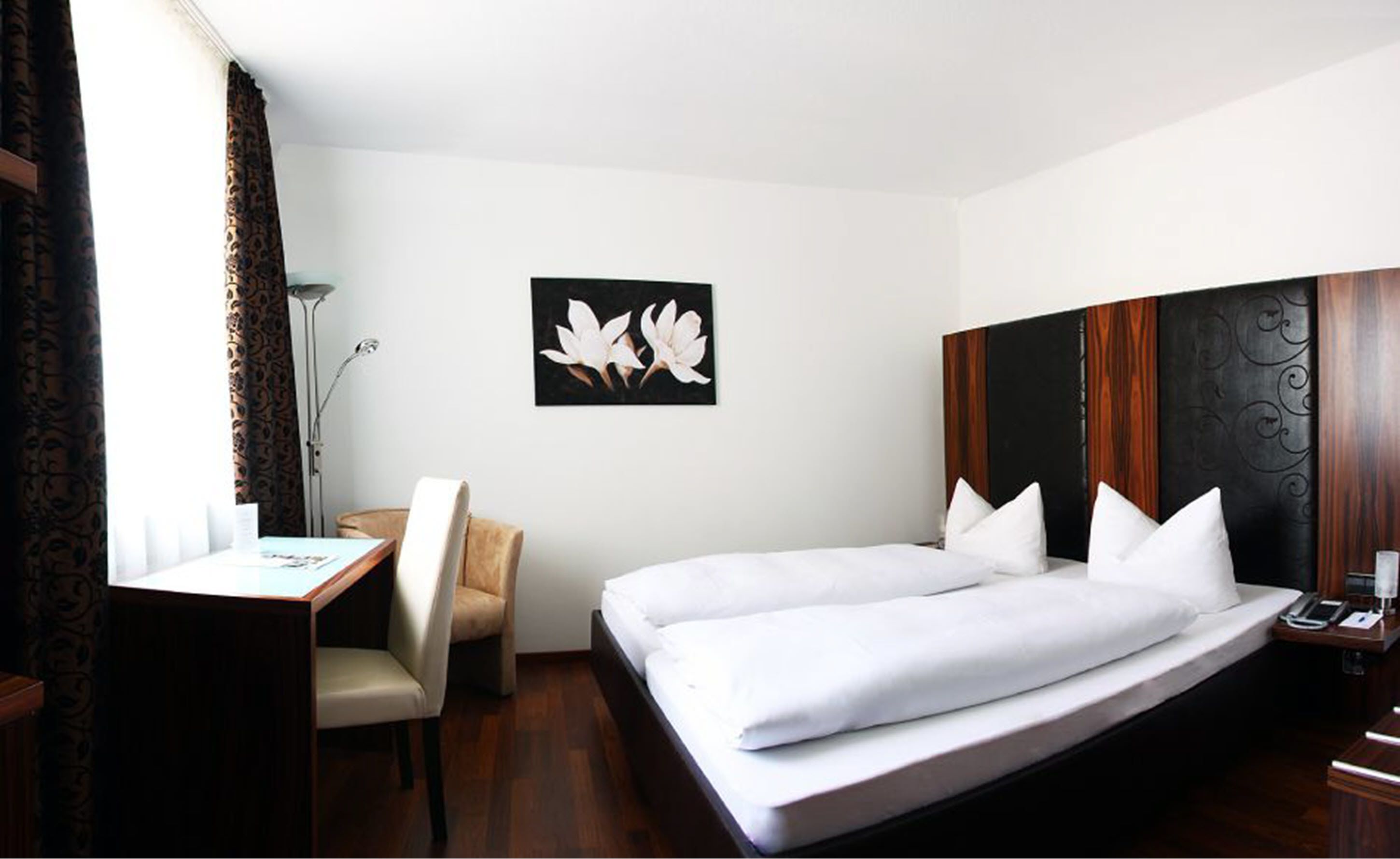 1 bedroom, minibar, desk, blackout curtains