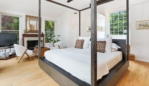 5 camere, una scrivania, ferro/asse da stiro, Wi-Fi