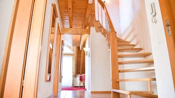 Apartment, 3 Bedrooms, Balcony (Typ D) | Living area | Flat-screen TV
