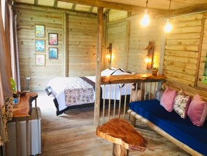 Classic Cabin, 1 Double Bed, Refrigerator, Valley View | Individually decorated, individually furnished, blackout curtains - Eco Hotel las Palmas de Cocora (Salento)