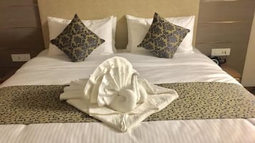 Deluxe Suite, Valley View | 1 bedroom, premium bedding, free WiFi
