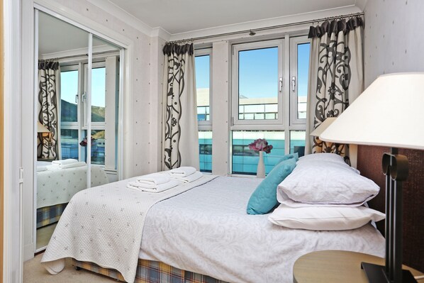 Superior Apartment, 2 Bedrooms, Mountain View | Individually decorated, individually furnished, iron/ironing board